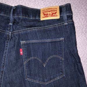 Levi’s Slimming Skinny Jeans